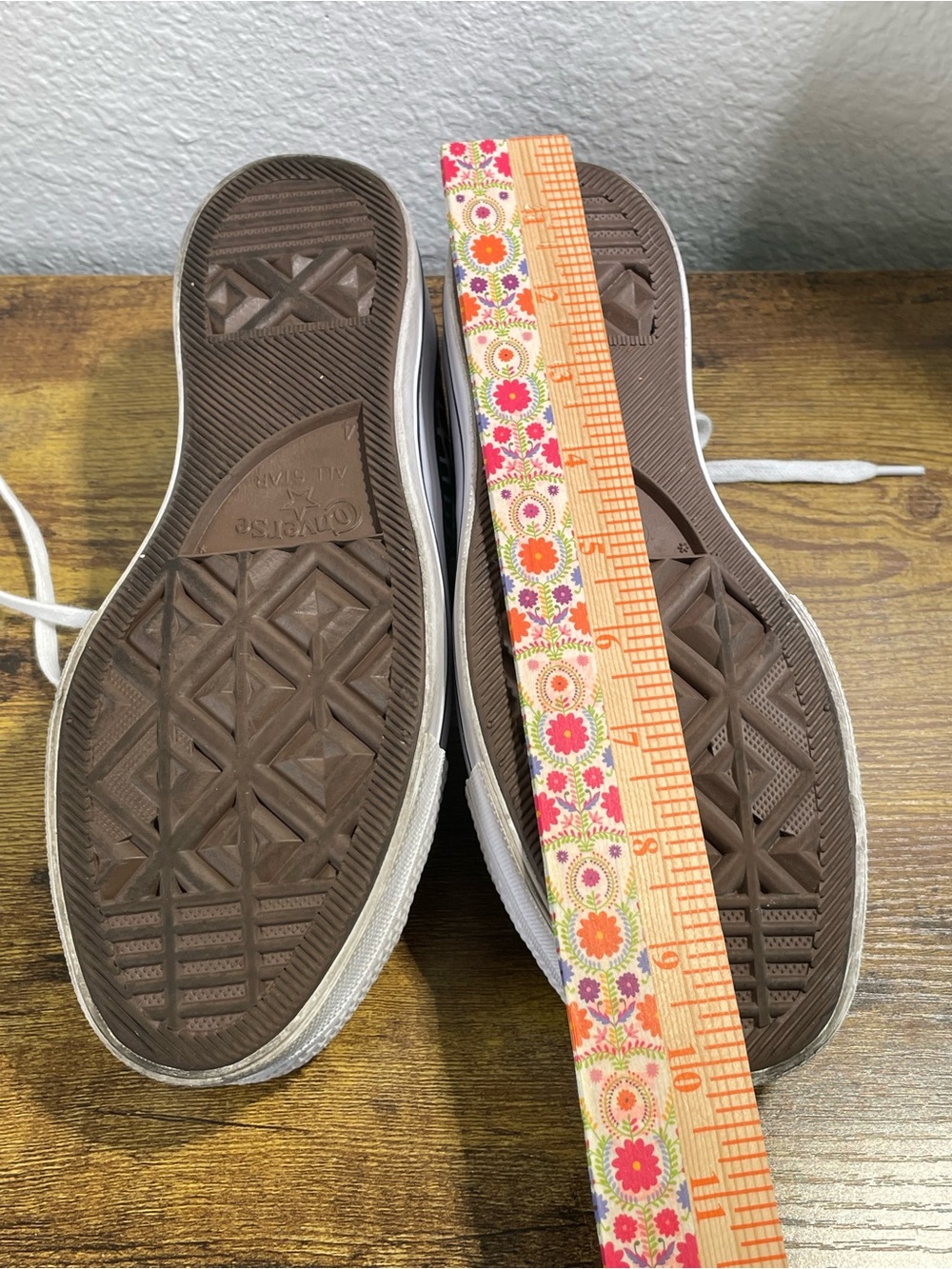 Converse Low-Top Platform Sneakers with Rainbow Croc-Pattern - Picture 10 of 11